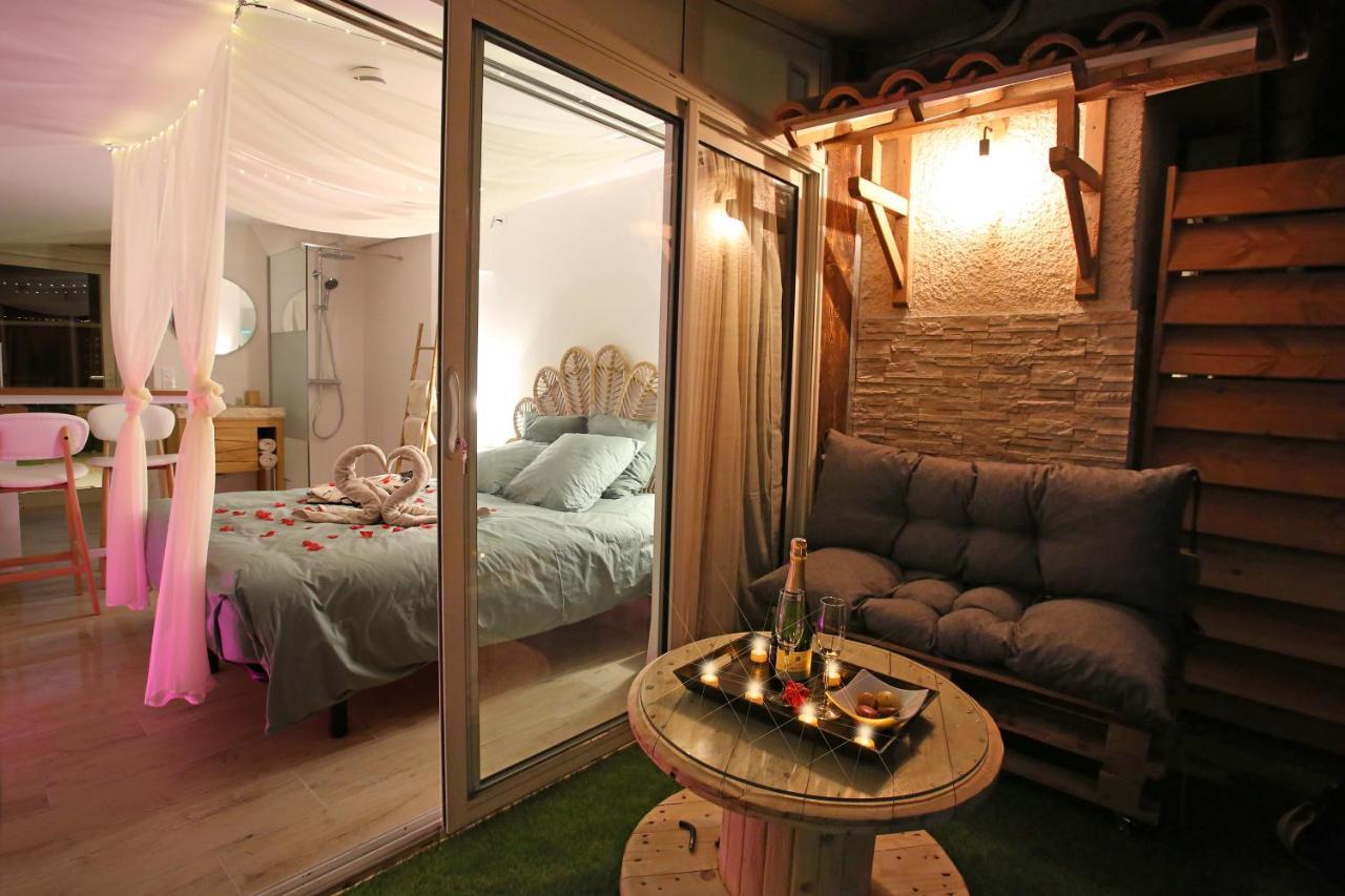 Lovina Chambre De Charme Avec Jaccuzi Velaux Buitenkant foto