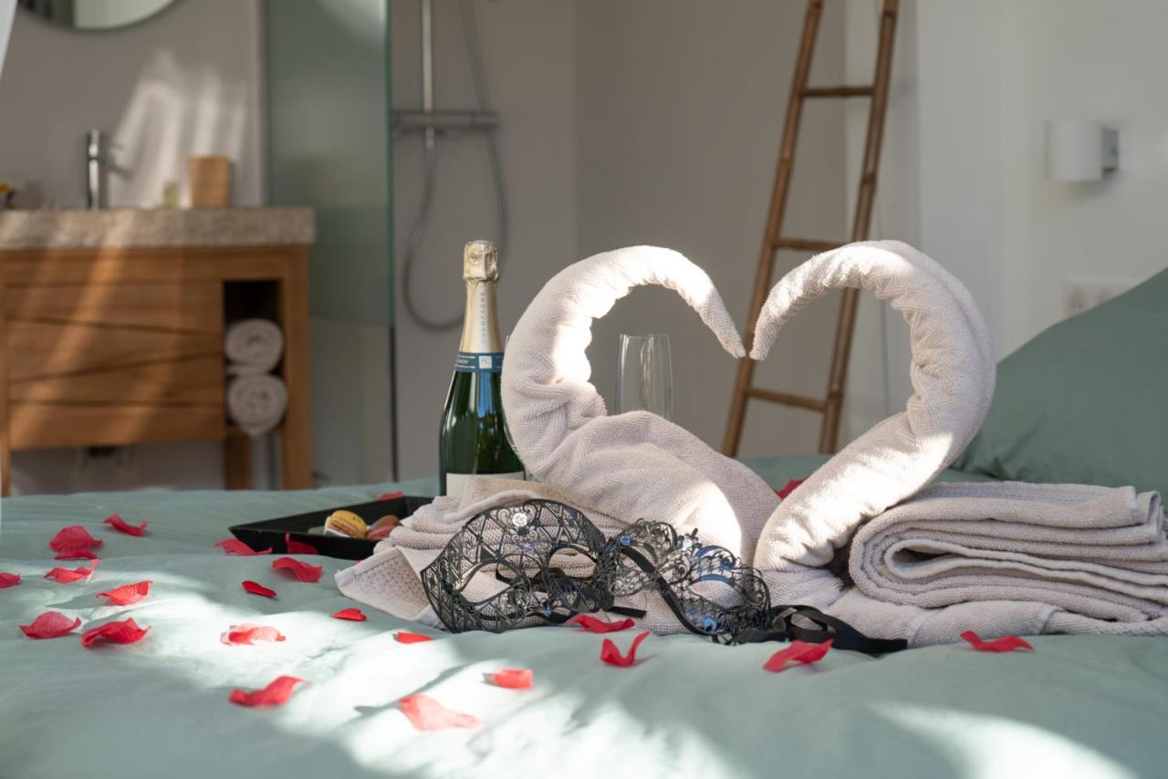Lovina Chambre De Charme Avec Jaccuzi Velaux Buitenkant foto