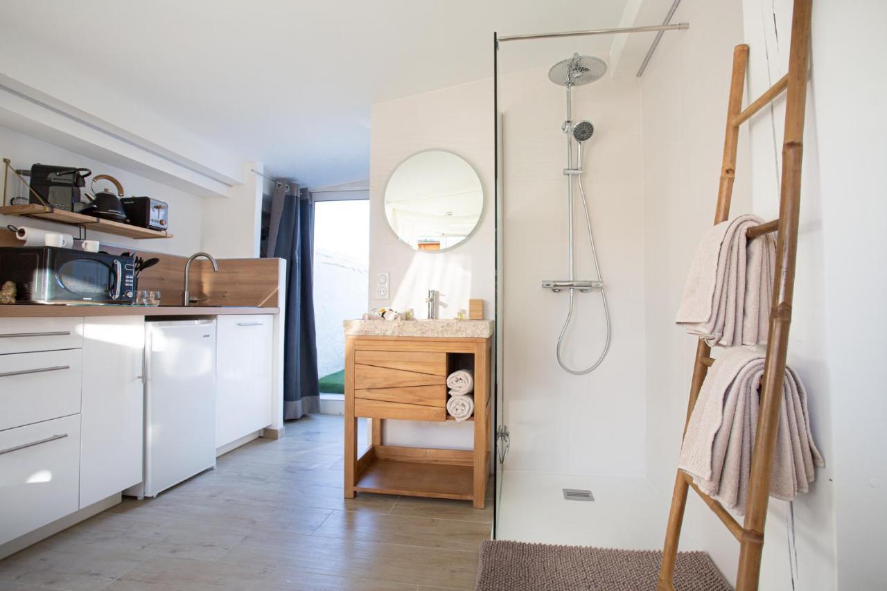 Lovina Chambre De Charme Avec Jaccuzi Velaux Buitenkant foto