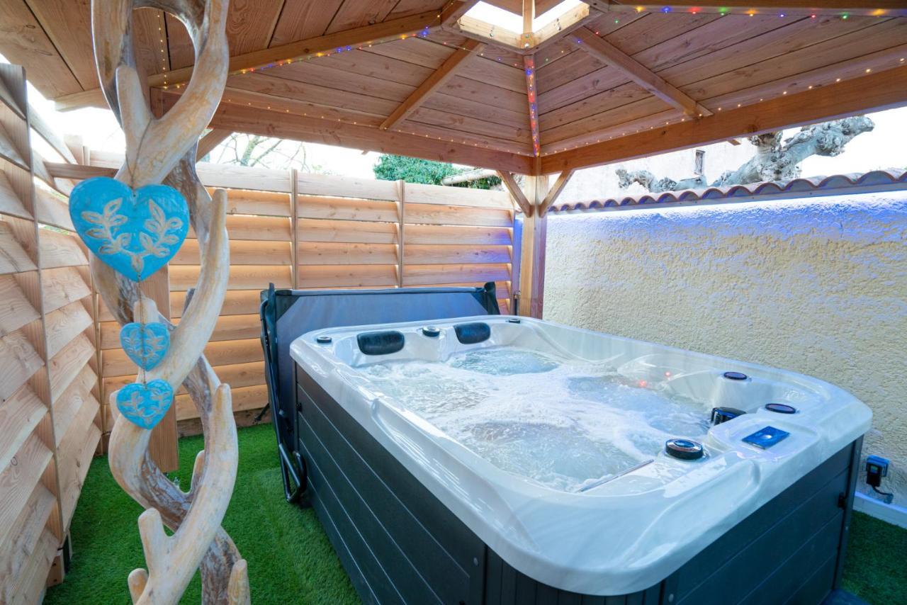 Lovina Chambre De Charme Avec Jaccuzi Velaux Buitenkant foto